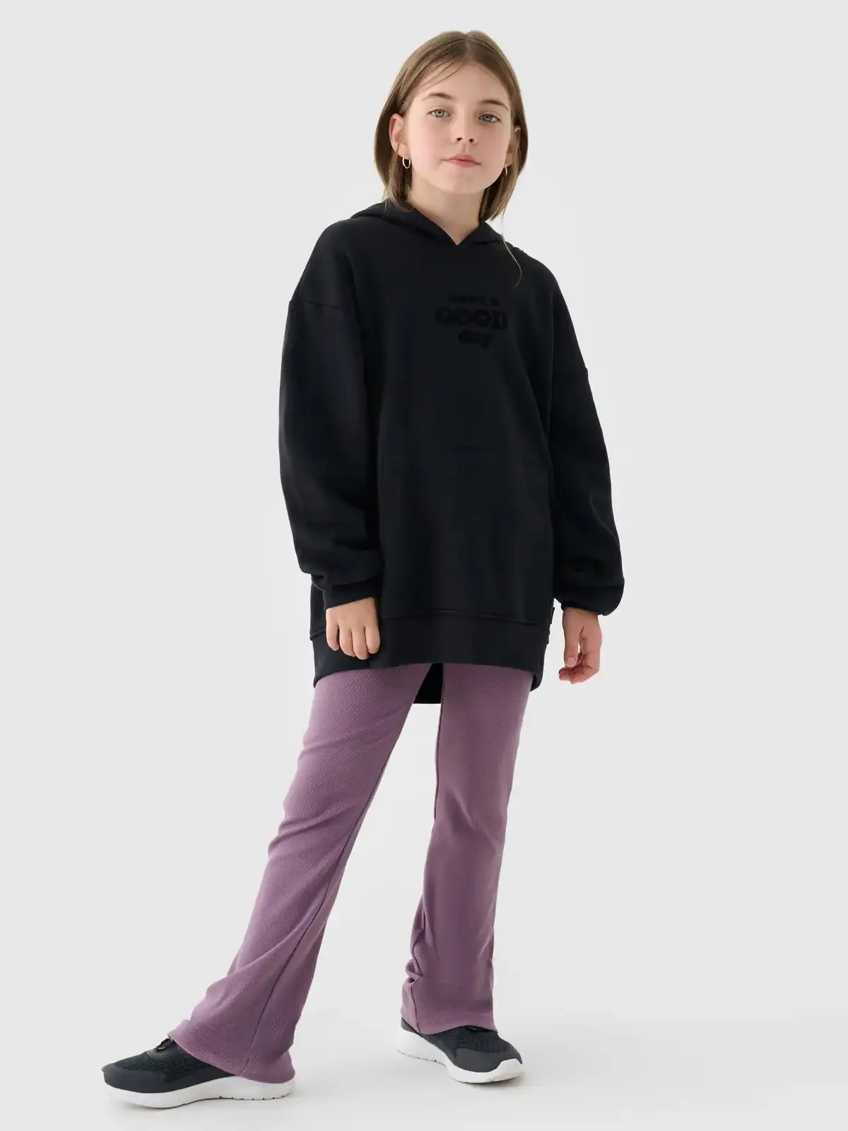 4F Übergroßer Pullover mit Mädchenhaube