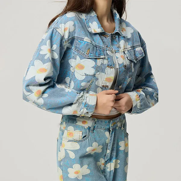 Jeansjacke kurz mit Blumenmuster