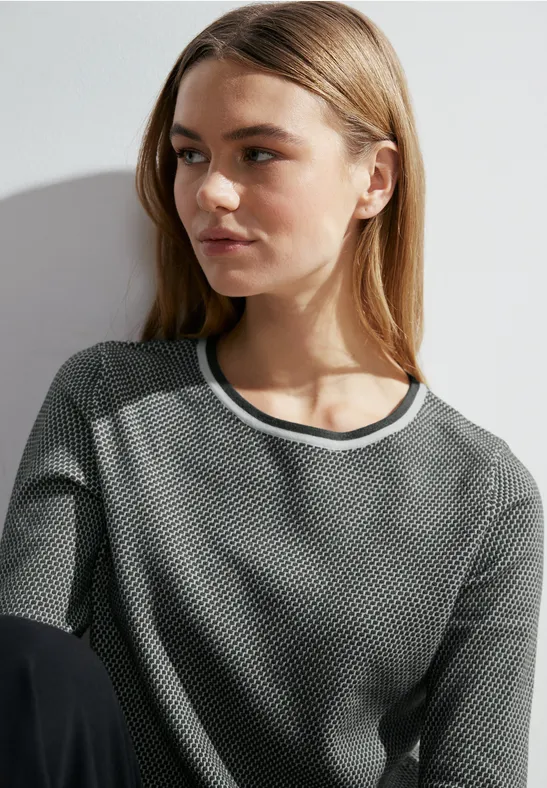 Pullover mit Struktur