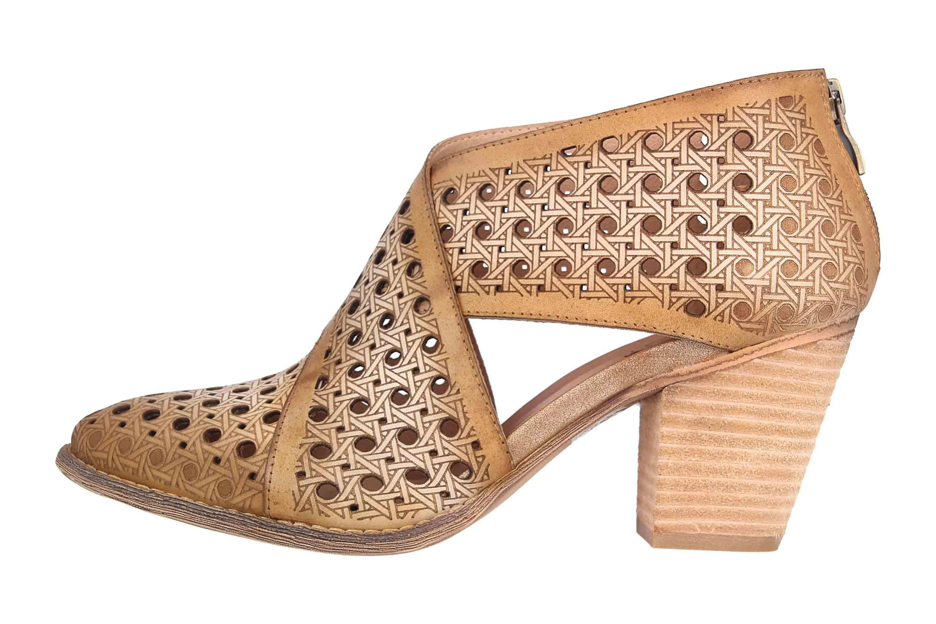 Spring Footwear Pumps in Übergrößen Braun Ghalna-Tnm große Damenschuhe